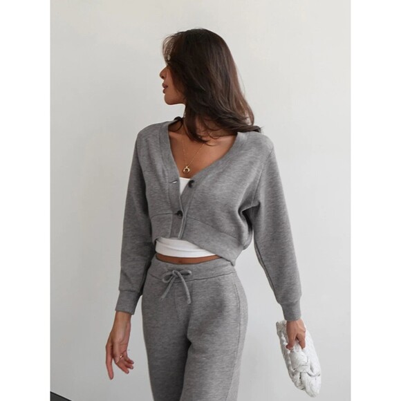 Commense Women's Athflow Cropped Cardigan Sweater Long Sleeve Gray Medium NWT - Picture 2 of 7